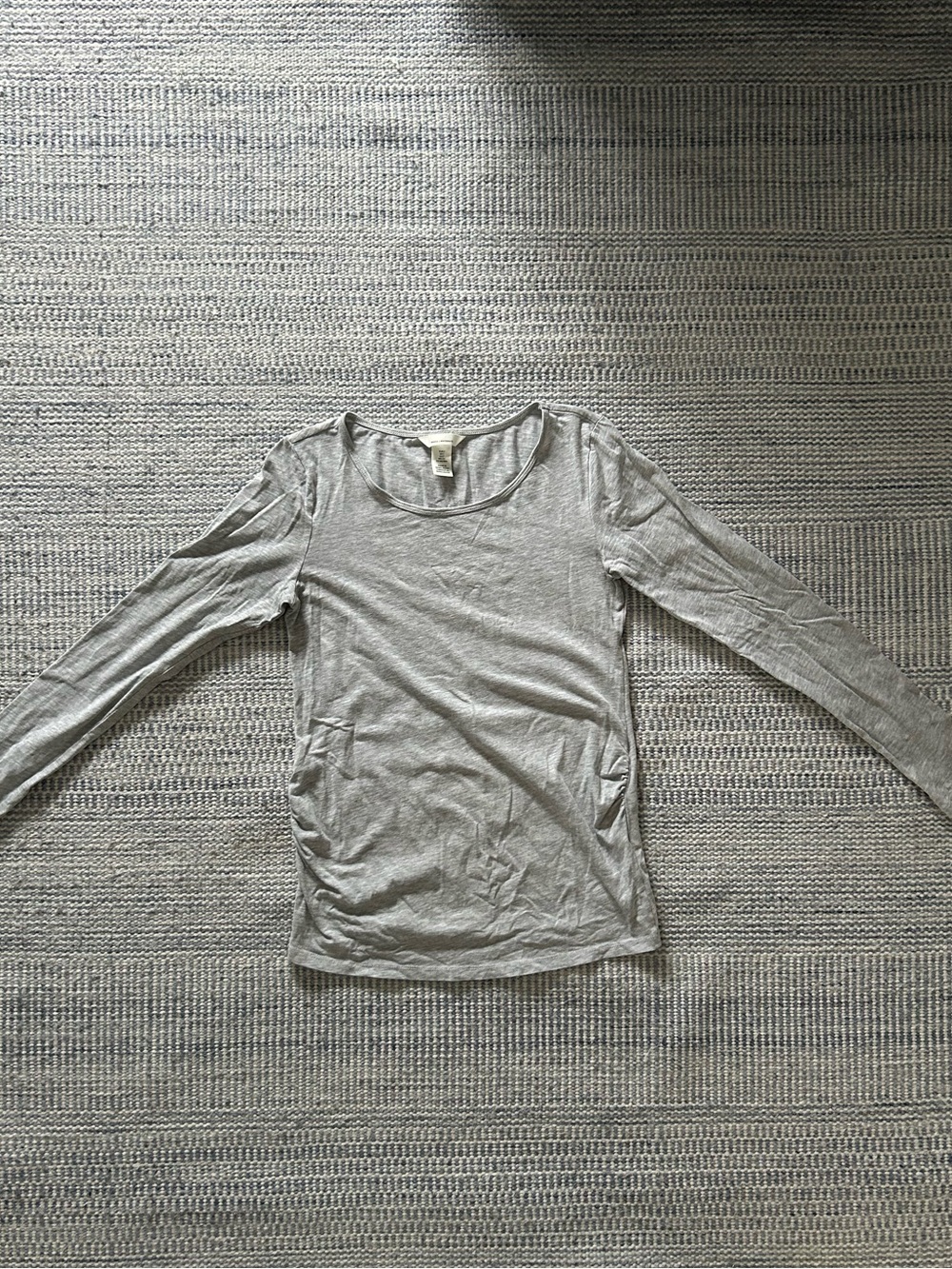 H&M Mama Maternity Gray Scoop Neck Long-Sleeve Top